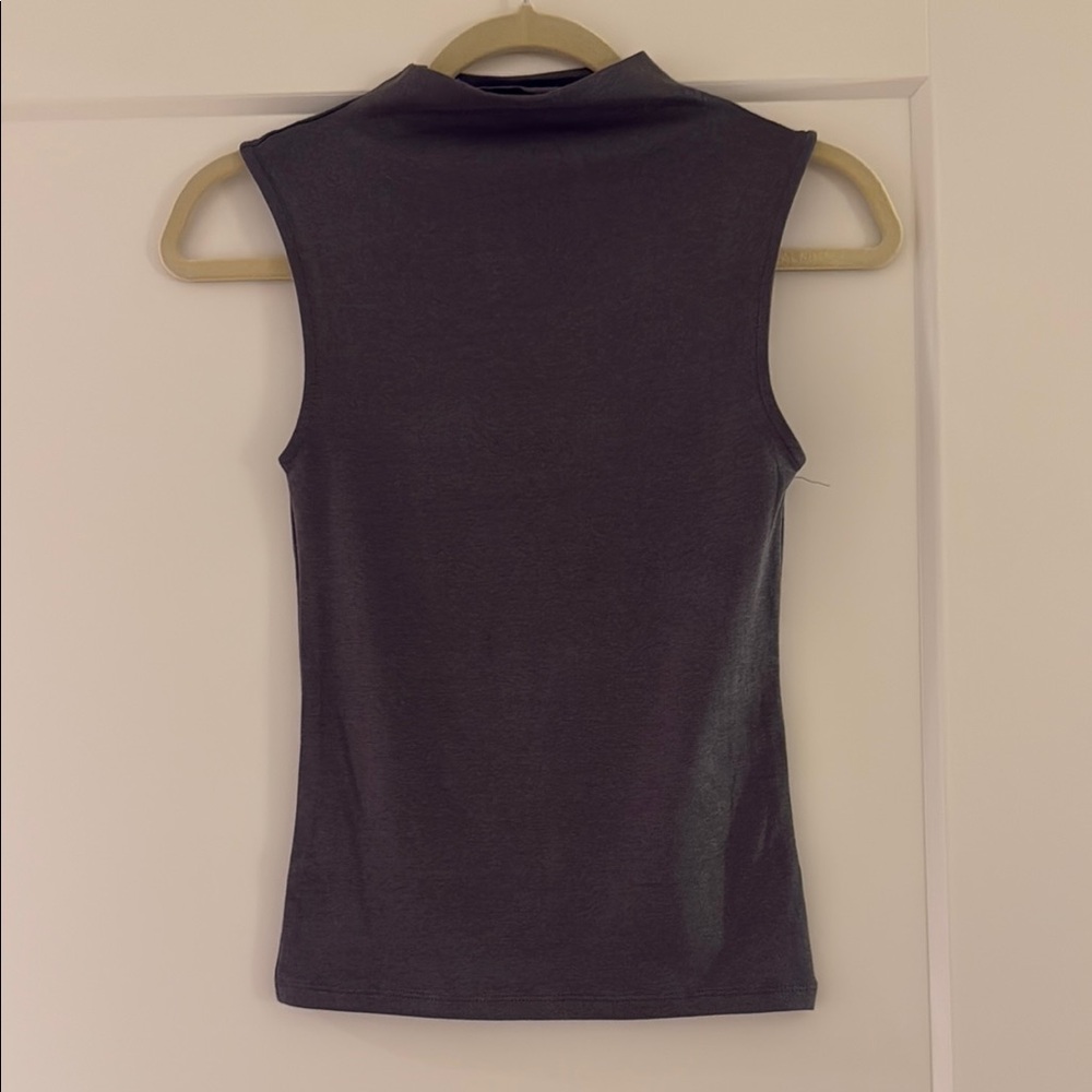 Sleeveless Gray Top